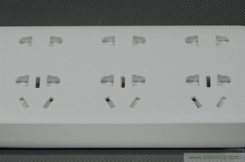 做工怒贊 神秘芯片！小米智能插線板拆解、評(píng)測(cè)