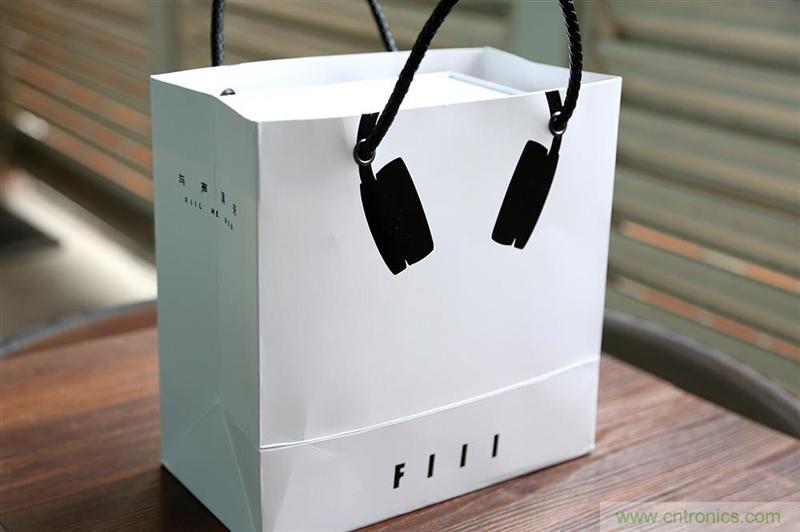 頭條哥的夢想之作！FIIL耳機能讓汪峰上頭條否？