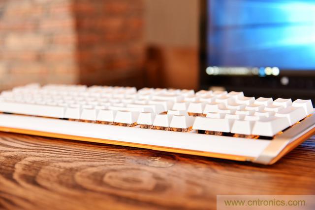 左手寫愛，右手寫他&mdash;&mdash;從此鍵盤鼠標不分家！