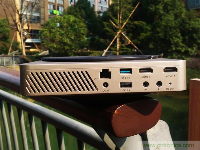 無屏電視時代已然來臨，客廳你做好準備了嗎？