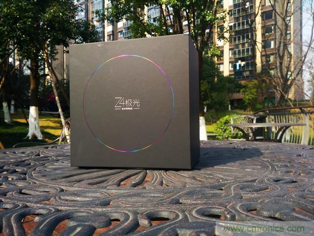 無屏電視時代已然來臨，客廳你做好準備了嗎？