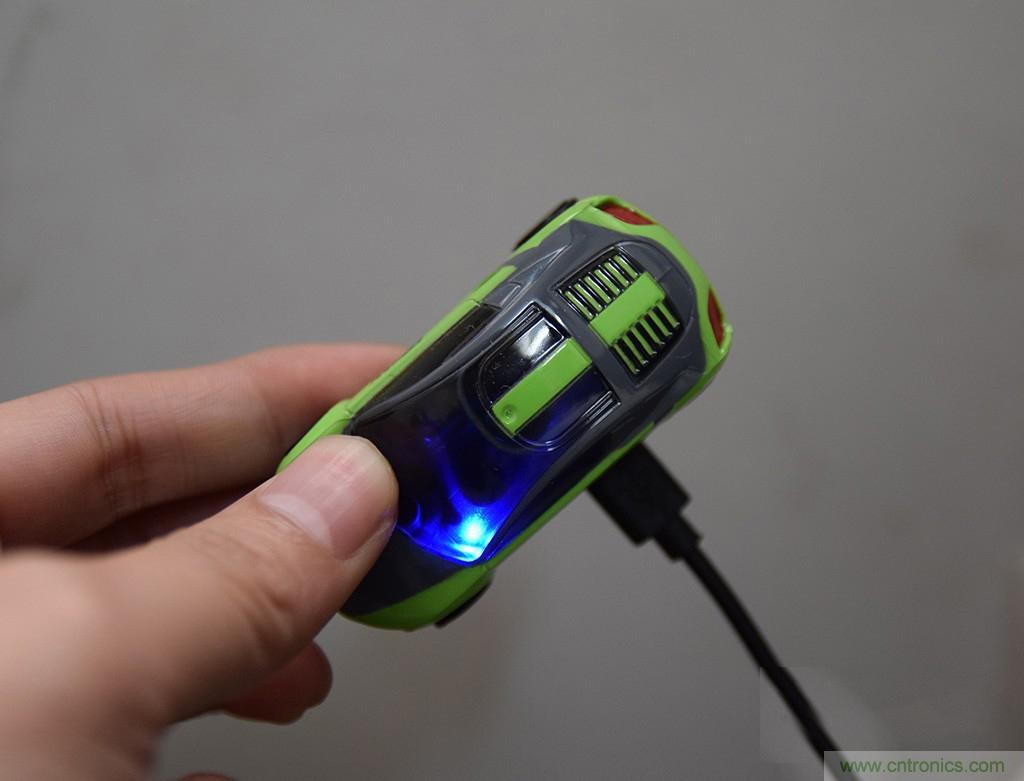 虛擬與現(xiàn)實相結(jié)合的飛車游戲，讓你體驗速度與激情的碰撞！