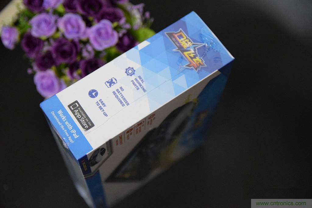 虛擬與現(xiàn)實相結(jié)合的飛車游戲，讓你體驗速度與激情的碰撞！