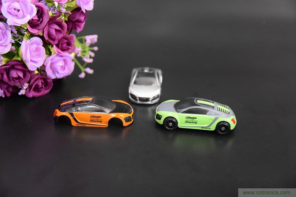 虛擬與現(xiàn)實相結(jié)合的飛車游戲，讓你體驗速度與激情的碰撞！