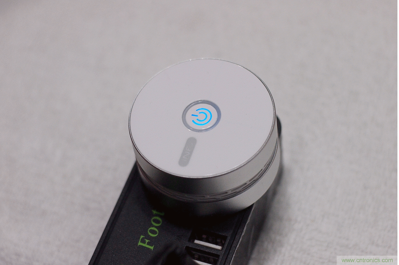 路由器也跟風(fēng)玩分體設(shè)計(jì)，你咋不上天呢？