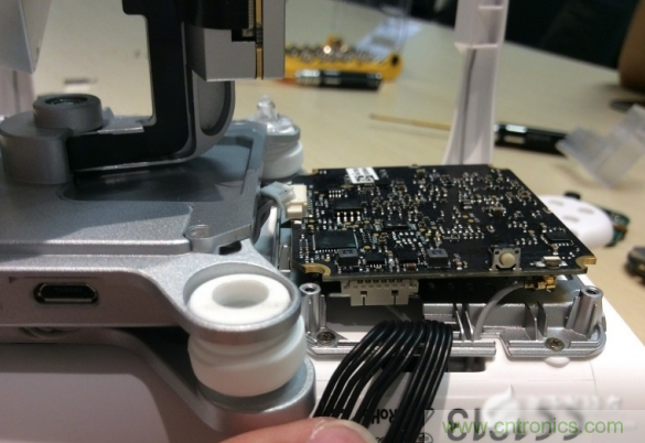 真飛機(jī)拆不著，那就來拆拆無人機(jī)&ldquo;鼻祖&rdquo;大疆吧！