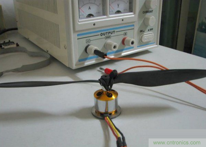 無人機(jī) DIY 制作全過程，酷得不要不要的！