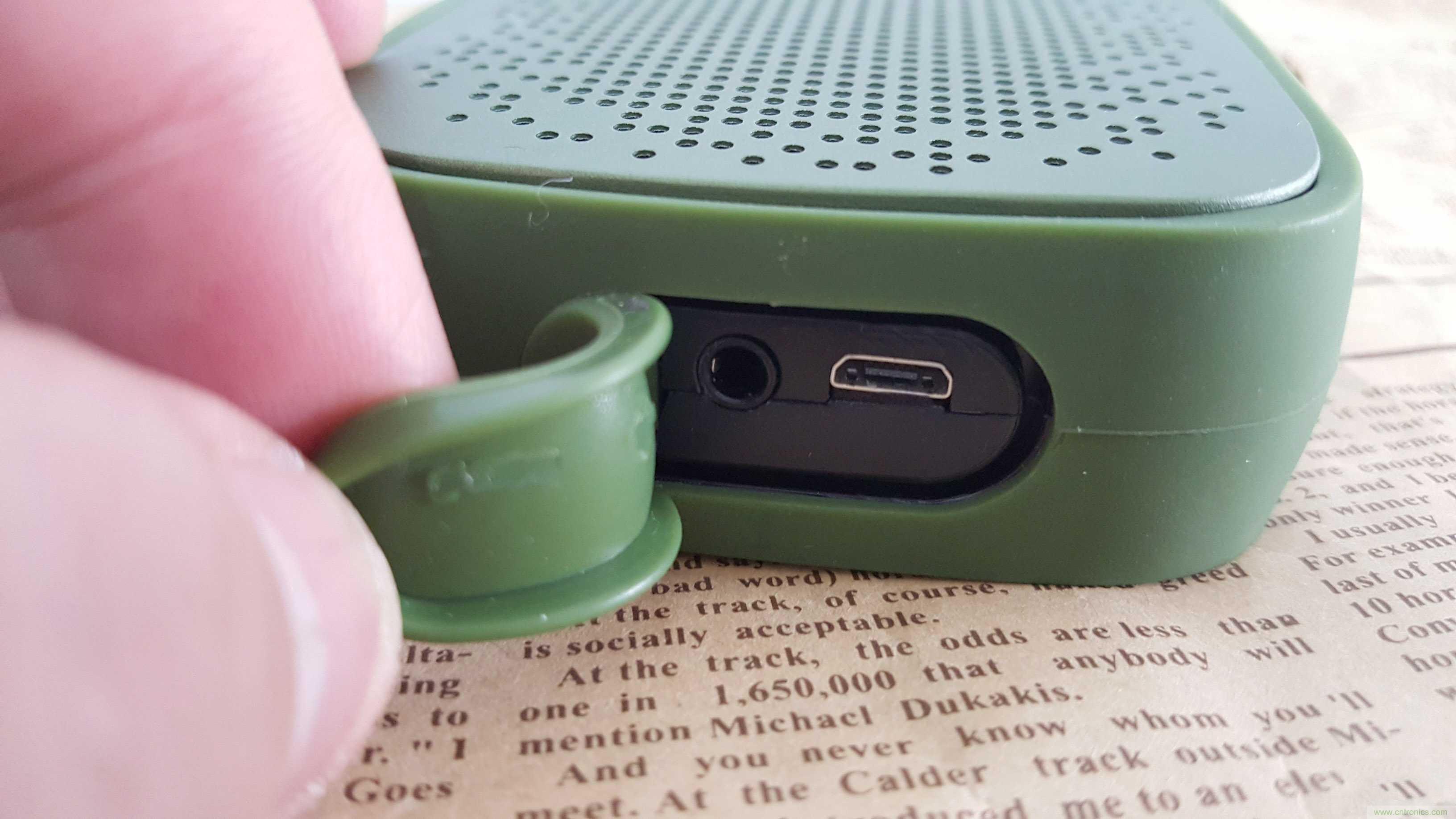 搞怪&ldquo;美人魚(yú)&rdquo;盡享靈克藍(lán)牙音箱的天籟之音！