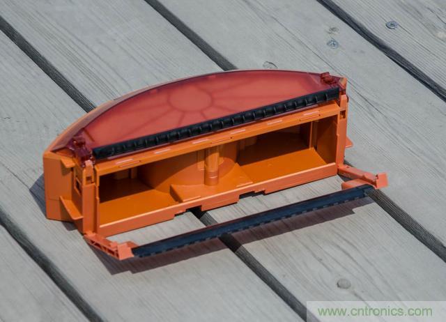 智能導(dǎo)航掃地機(jī)器人，以內(nèi)更靠譜！