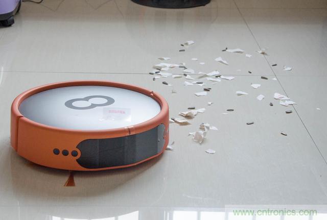 智能導(dǎo)航掃地機(jī)器人，以內(nèi)更靠譜！