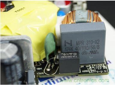 69元小米4口USB充電器詳細(xì)拆解，看完你也能DIY一個(gè)