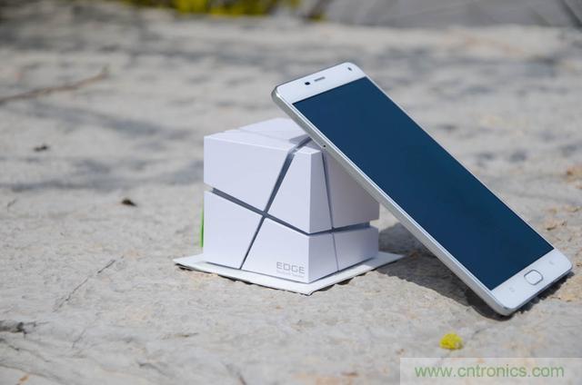 洛斐創(chuàng)意藍牙音箱，光與建筑點綴生活