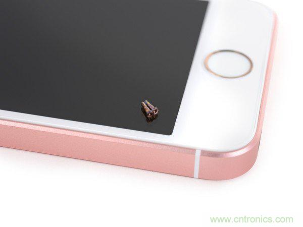 有什么地方?jīng)]有變？iPhone SE真機(jī)拆解