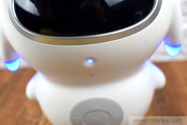 &ldquo;爸爸再不陪我，我就長大了&rdquo;&mdash;&mdash;小騰機(jī)器人