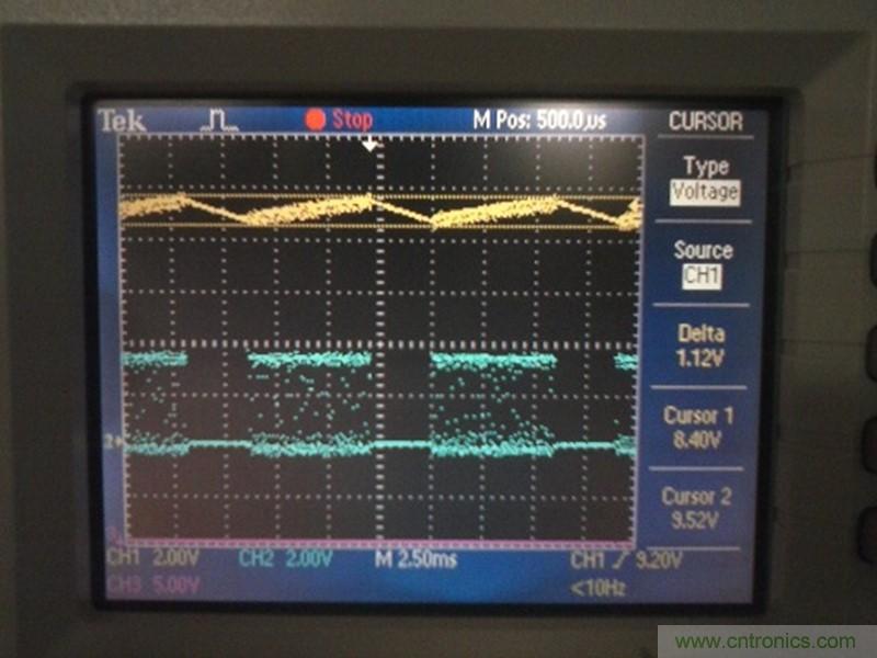 帶開關轉換器的8位MCU如何減少成本和電路板空間？