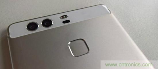 電容對(duì)超聲波，誰(shuí)能解決指紋識(shí)別傳感器三大尷尬點(diǎn)？