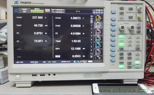 &ldquo;瘋7&rdquo;手機(jī)充電實(shí)測(cè)：為何沿用傳統(tǒng)充電模式？