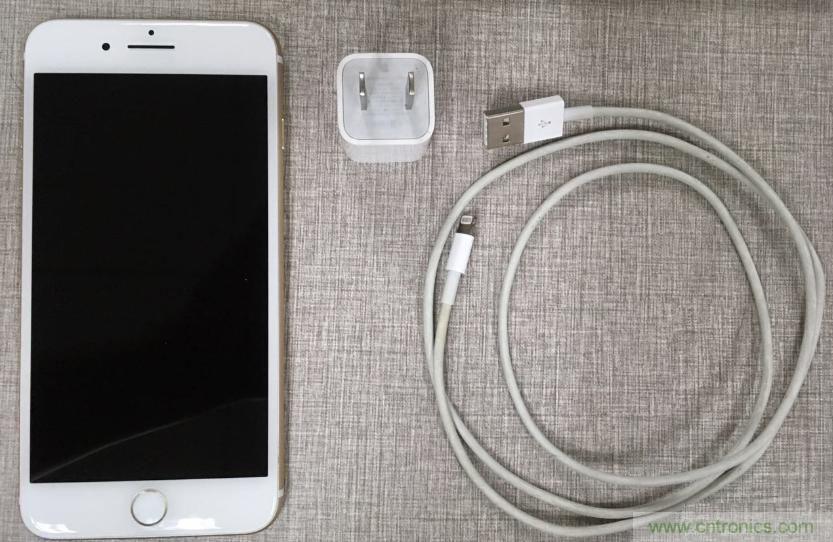 &ldquo;瘋7&rdquo;手機(jī)充電實(shí)測(cè)：為何沿用傳統(tǒng)充電模式？