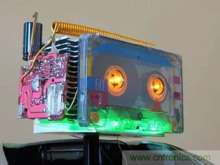 廢舊收音機(jī)如何變身成酷炫機(jī)器人？