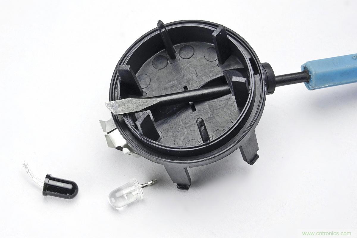 小米煙霧報(bào)警器拆解：一顆電池可用五年是如何做到的？