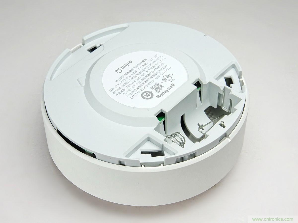 小米煙霧報(bào)警器拆解：一顆電池可用五年是如何做到的？