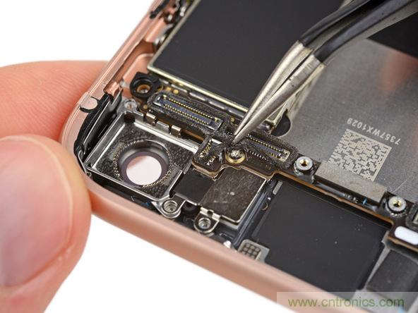 iPhone 8首拆：無線充電版本的iPhone 7？