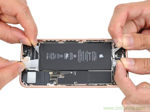 iPhone 8首拆：無線充電版本的iPhone 7？