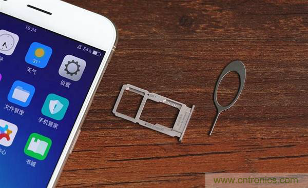 eSIM技術揭秘：蘋果手表如何做到不插卡也能打電話？