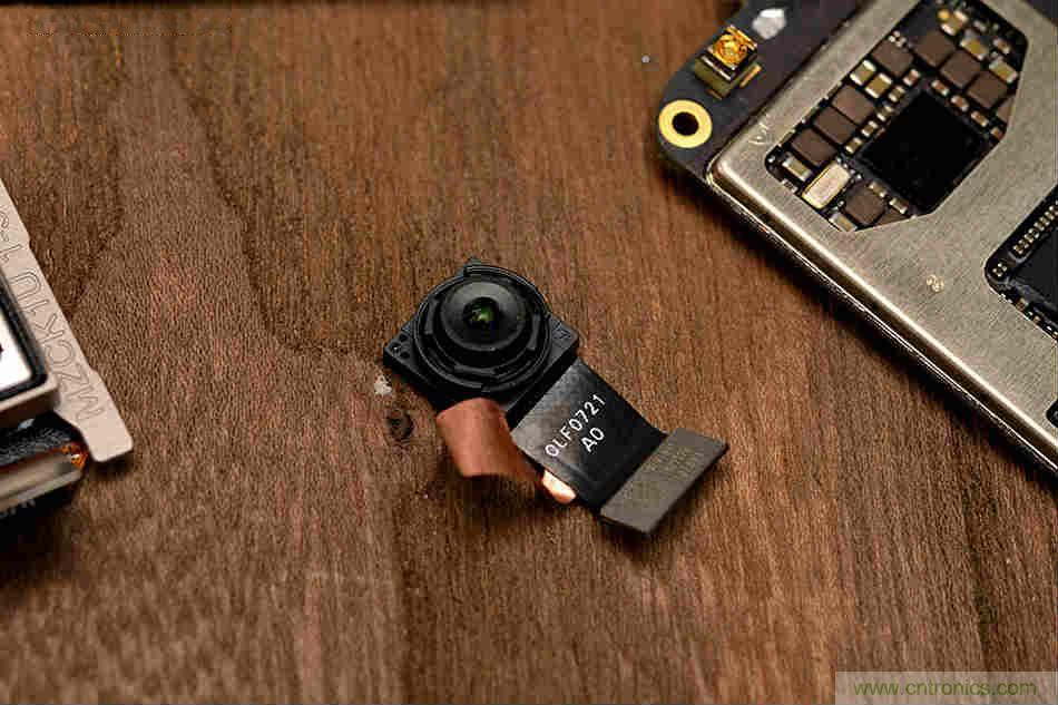 拆解魅族15 Plus：玩轉(zhuǎn)了新概念，但其工藝究竟如何？