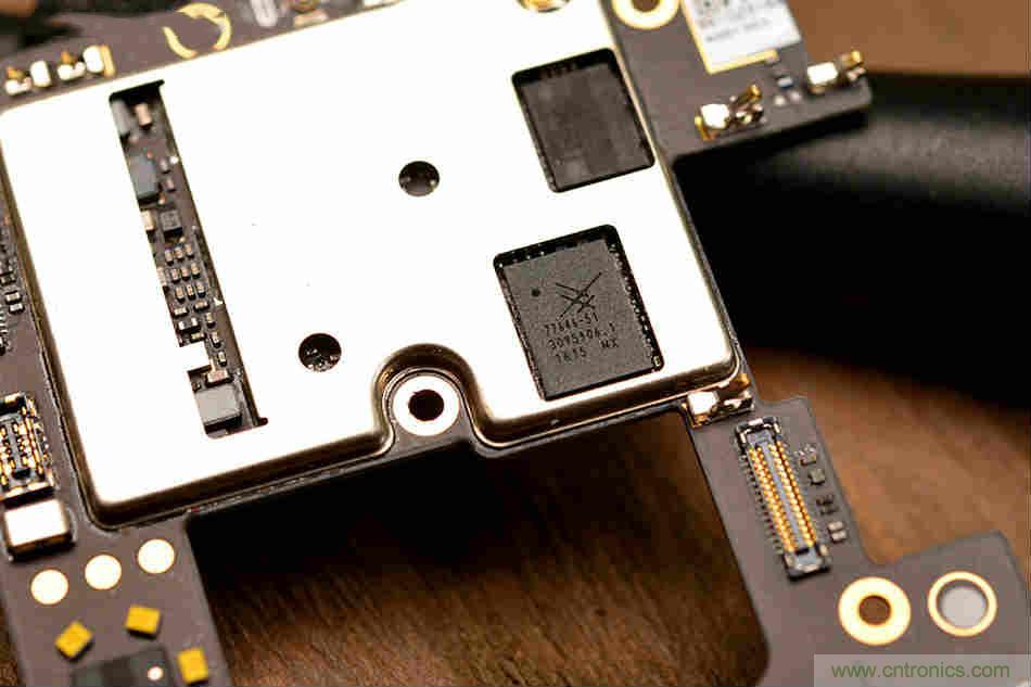 拆解魅族15 Plus：玩轉(zhuǎn)了新概念，但其工藝究竟如何？