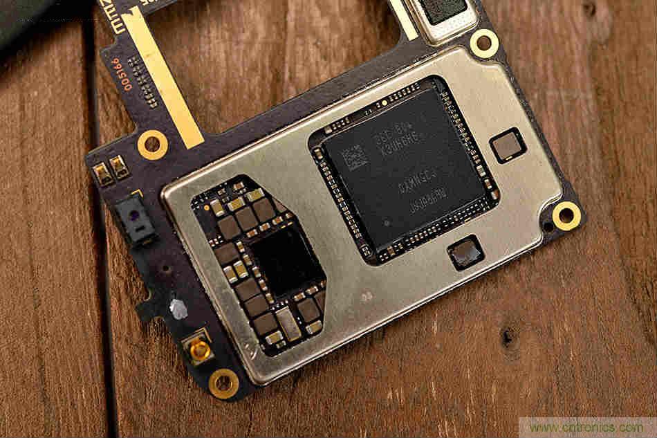 拆解魅族15 Plus：玩轉(zhuǎn)了新概念，但其工藝究竟如何？