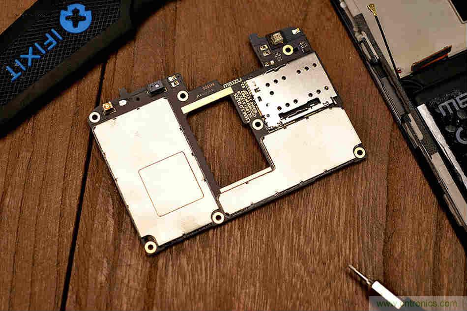 拆解魅族15 Plus：玩轉(zhuǎn)了新概念，但其工藝究竟如何？