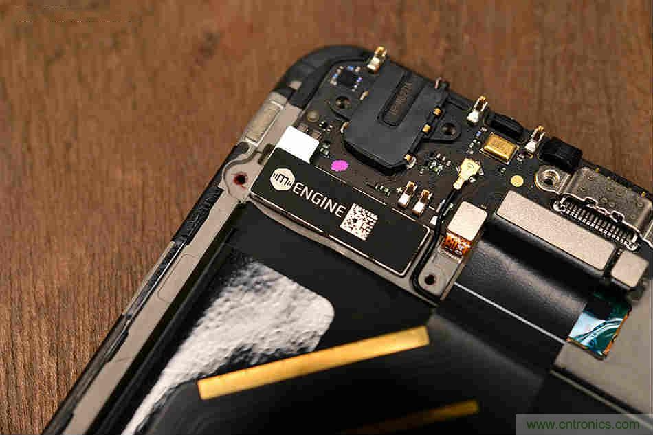 拆解魅族15 Plus：玩轉(zhuǎn)了新概念，但其工藝究竟如何？