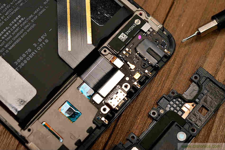 拆解魅族15 Plus：玩轉(zhuǎn)了新概念，但其工藝究竟如何？