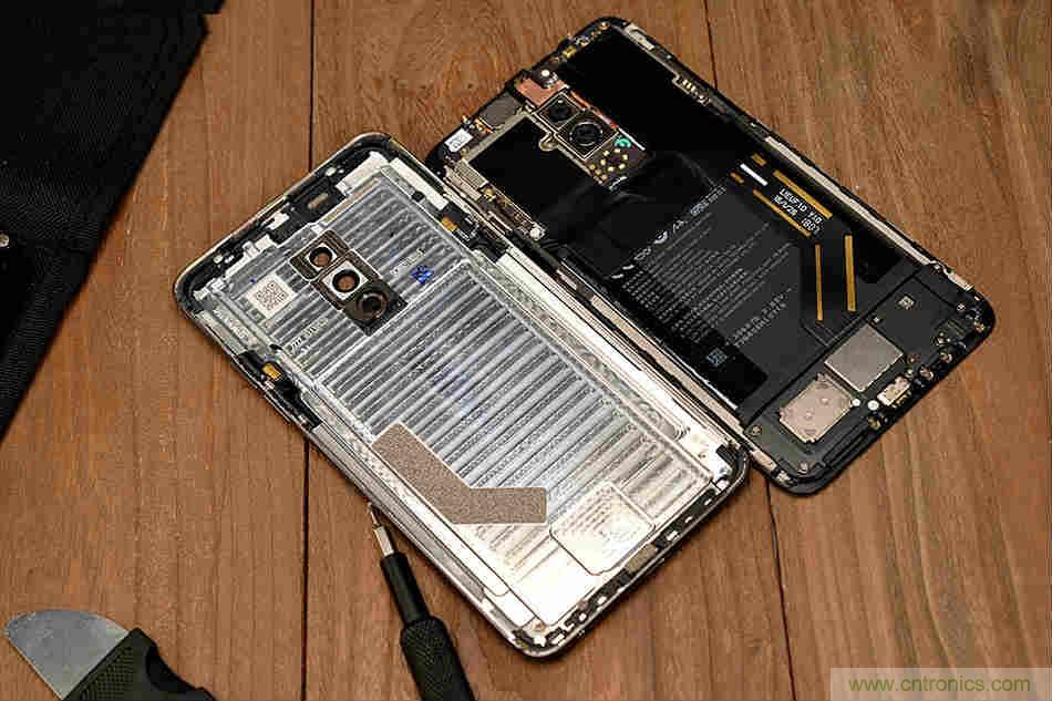 拆解魅族15 Plus：玩轉(zhuǎn)了新概念，但其工藝究竟如何？