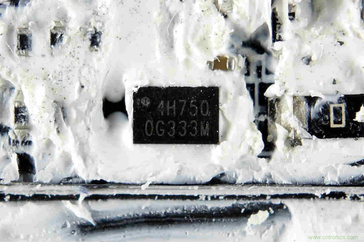 拆解對比：系出同門，小米、紫米無線充電器的差別有多大？