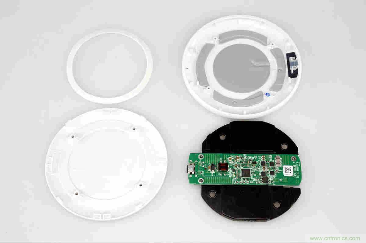 拆解對比：系出同門，小米、紫米無線充電器的差別有多大？