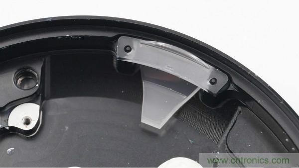 拆解華為保時(shí)捷設(shè)計(jì)快充無(wú)線充電器：憑啥能賣699？