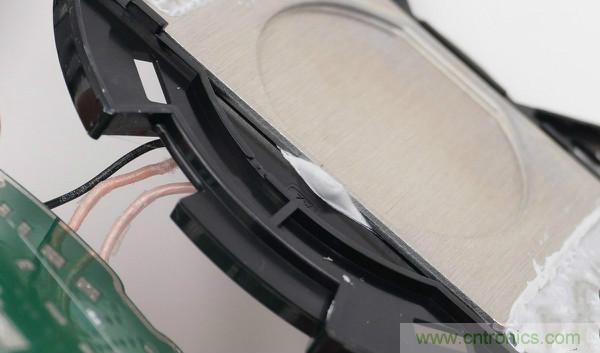 拆解華為保時(shí)捷設(shè)計(jì)快充無(wú)線充電器：憑啥能賣699？