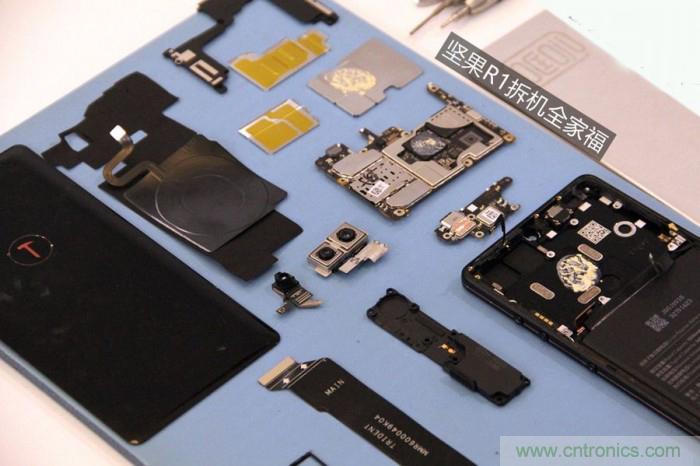 堅果R1拆解：內(nèi)部設計究竟如何？