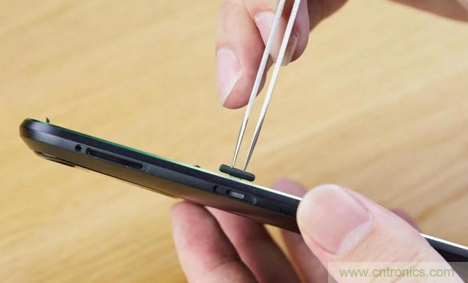 拆解黑鯊手機：多級直觸一體式液冷系統(tǒng)有什么門道？