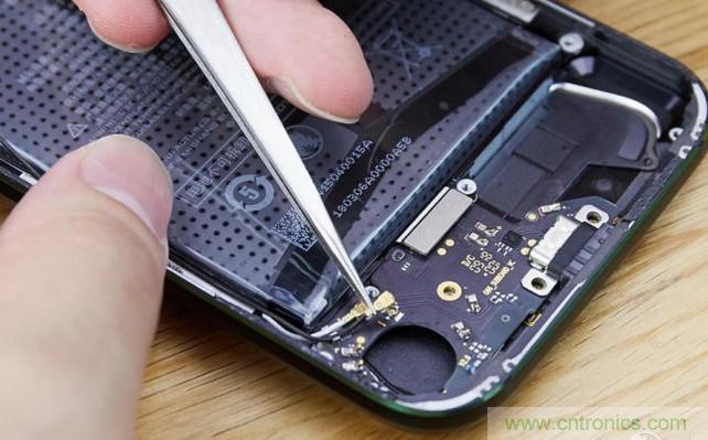 拆解黑鯊手機：多級直觸一體式液冷系統(tǒng)有什么門道？