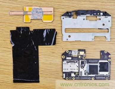 拆解黑鯊手機：多級直觸一體式液冷系統(tǒng)有什么門道？