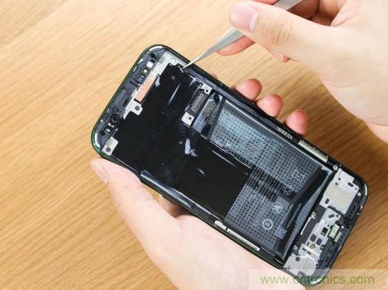 拆解黑鯊手機：多級直觸一體式液冷系統(tǒng)有什么門道？