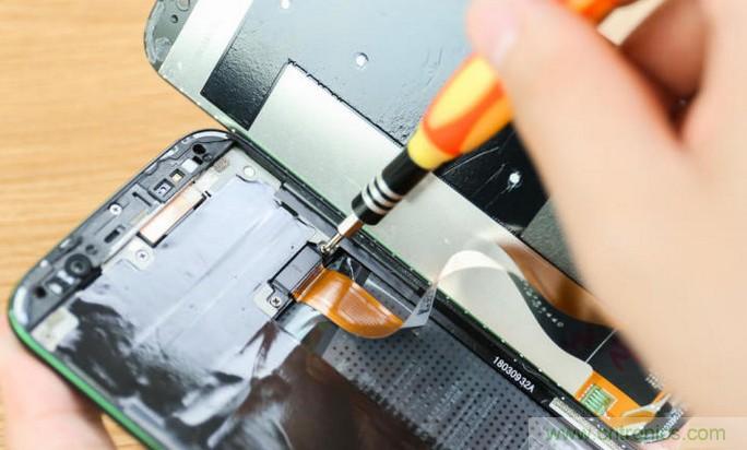 拆解黑鯊手機：多級直觸一體式液冷系統(tǒng)有什么門道？