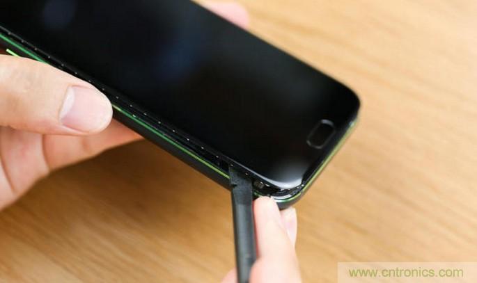 拆解黑鯊手機：多級直觸一體式液冷系統(tǒng)有什么門道？