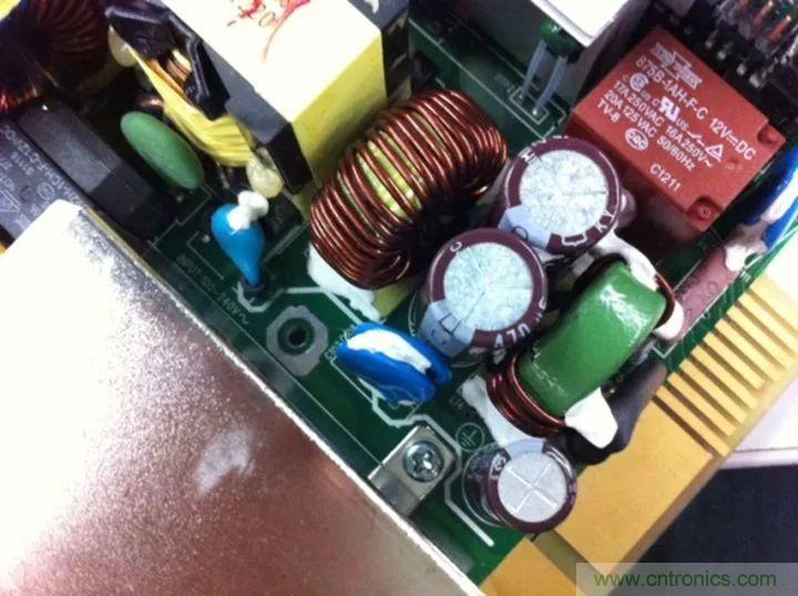 了解電容，讀這一篇就夠了