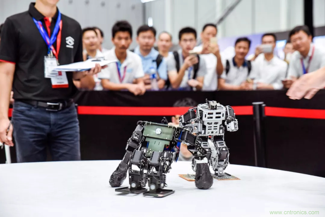 連續(xù)3年落戶順德！2018超燃機器人大賽等你來戰(zhàn)！