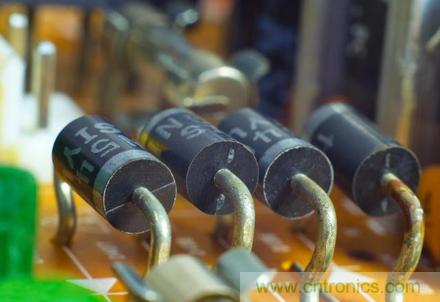 一文看懂電阻、電容、電位器、三極管、二極管、可控硅！