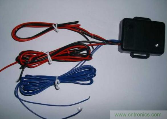 振動(dòng)傳感器的機(jī)電變換原理？主要的分類有哪些？